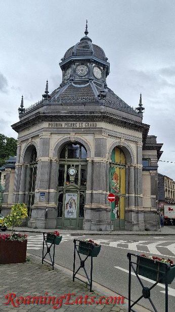 The glass-and-iron pavilion of Pouhon Pierre-le-Grand